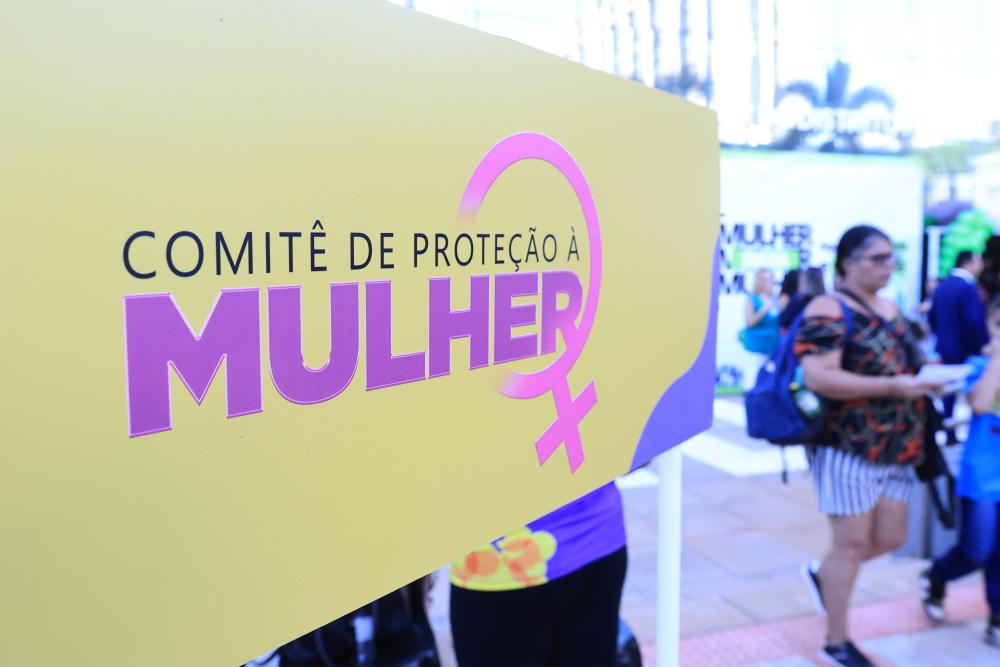 Capa da notícia: Agosto Lilás: Rede integrada de proteção à mulher une segurança pública, acolhimento e assistência social